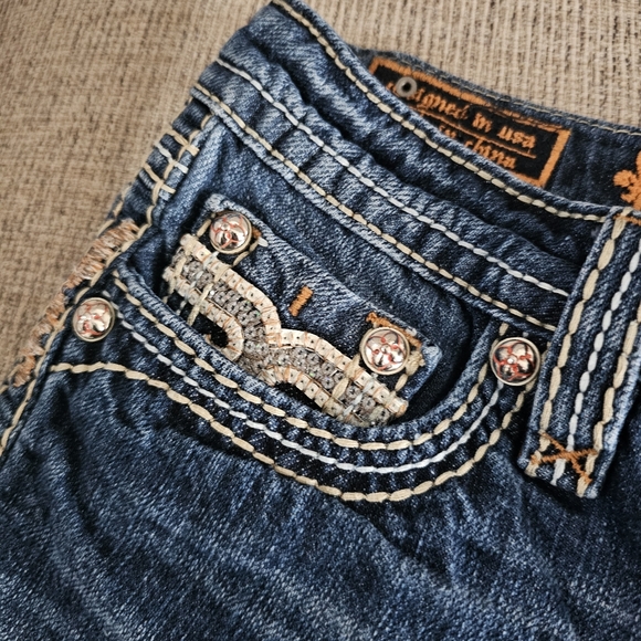 Rock Revival Angie Shorts - Picture 6 of 8